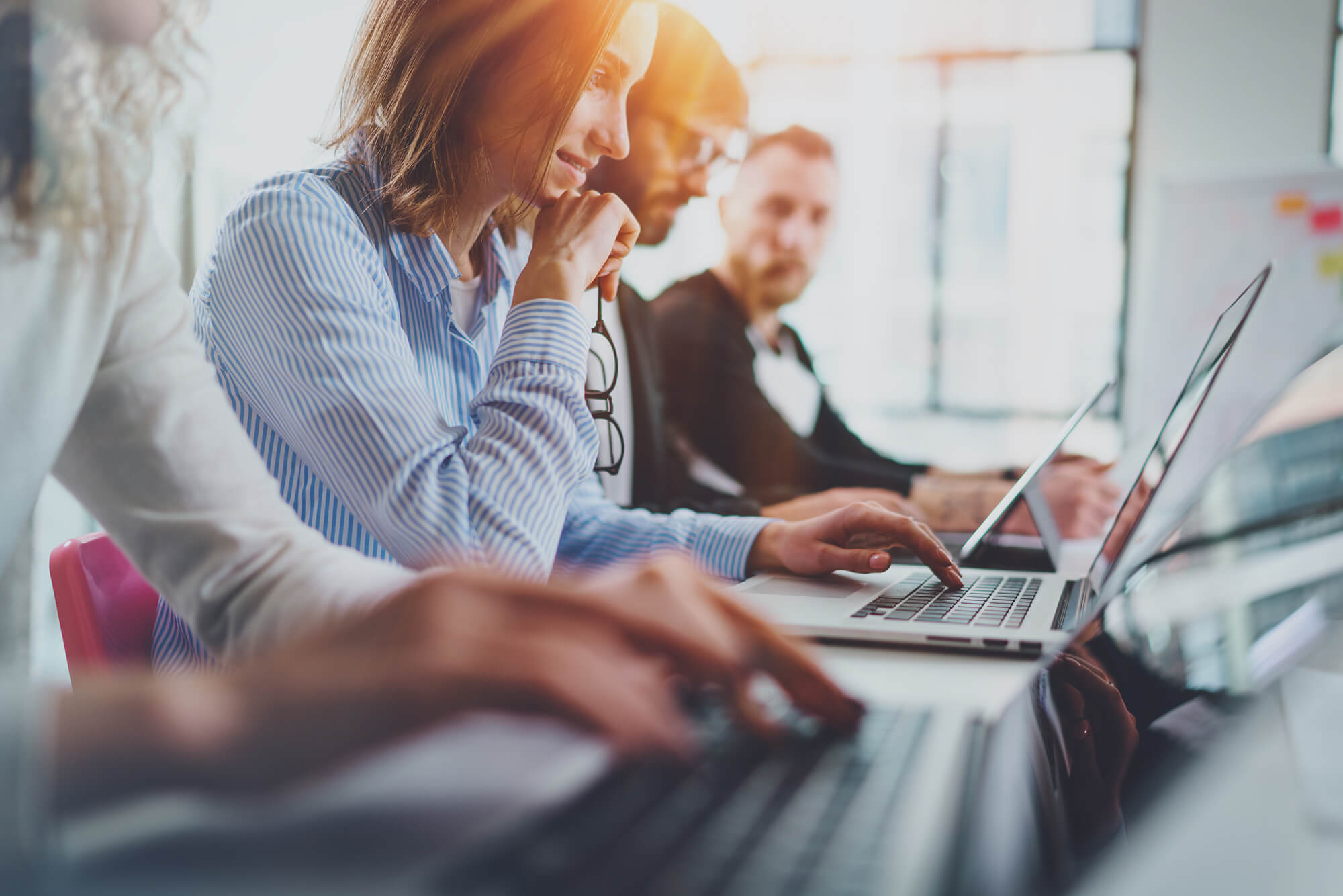 Isika - Lancez votre carrière dans la tech et l’IA depuis chez vous